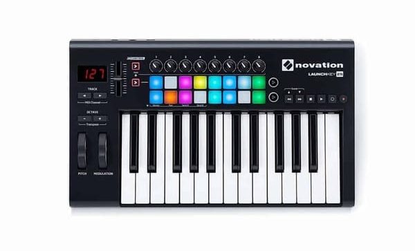 Novation Launchkey 25 MK2 Novation Launchkey 25 MK2 midi